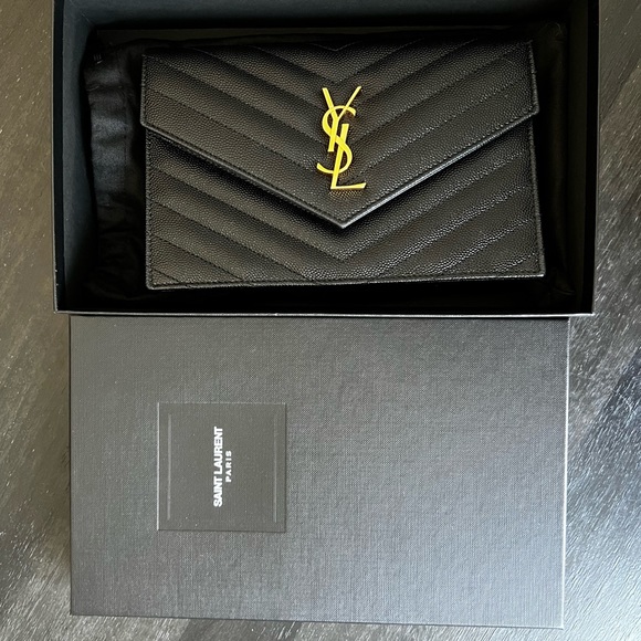 Authentic YSL Small Wallet on Chain in black and gold - Picture 14 of 15